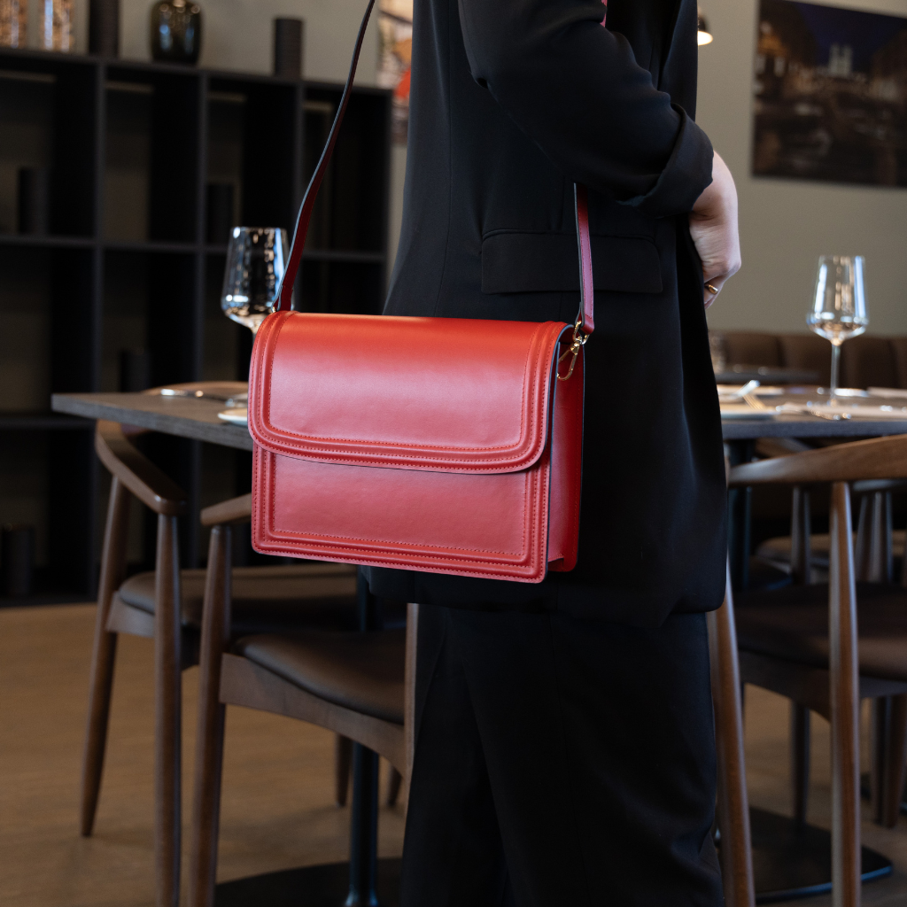 Skinnvesker for henne