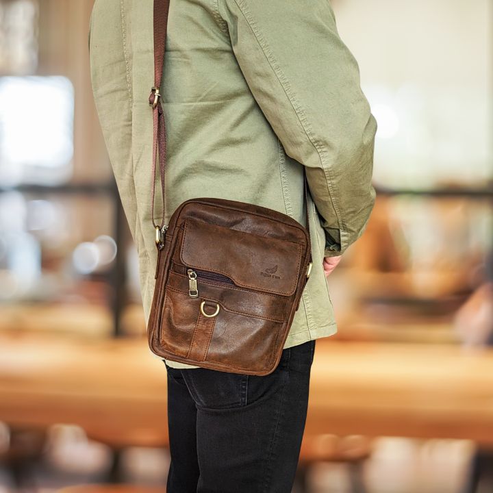 Pegaso D'Oro Skulderveske i Skinn – Allsidig Eleganse for Ham og Henne