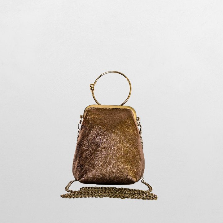 Gullfarget veske i ekte skinn