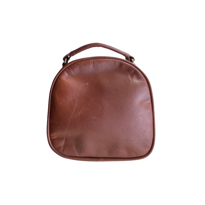 Praktisk Rund Dameveske i Brunt Skinn fra Pegaso D'oro