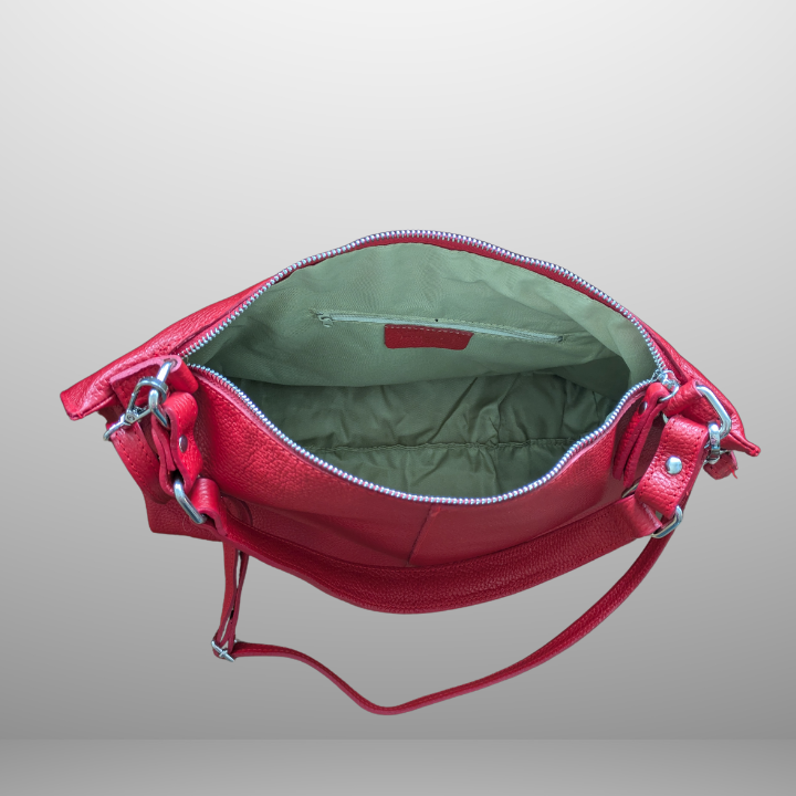 Rød Maxi Skinnveske – Håndlaget i Italia for stil, styrke og plass.