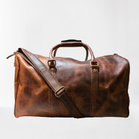 Klassisk weekendbag i ekte skinn. Gratis frakt