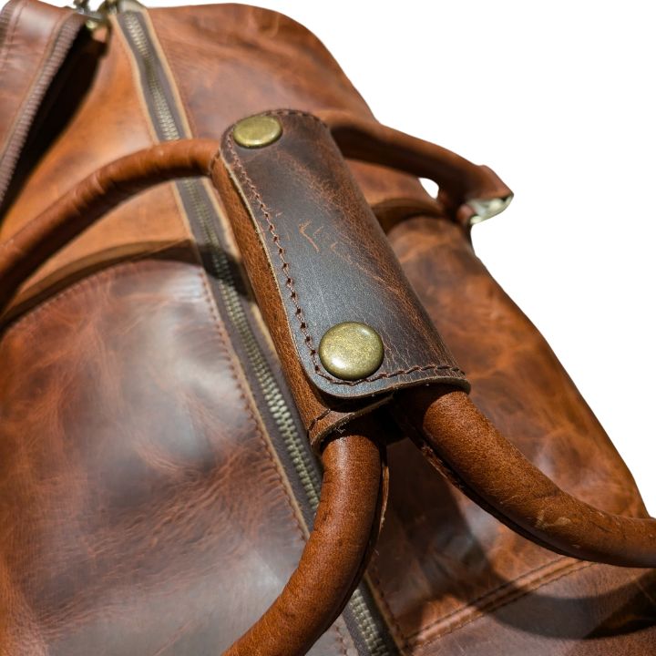 Klassisk weekendbag i ekte skinn. Gratis frakt